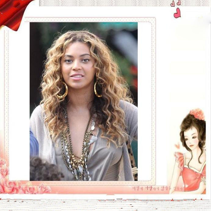 Beyonces long, curly hairstyle.jpg