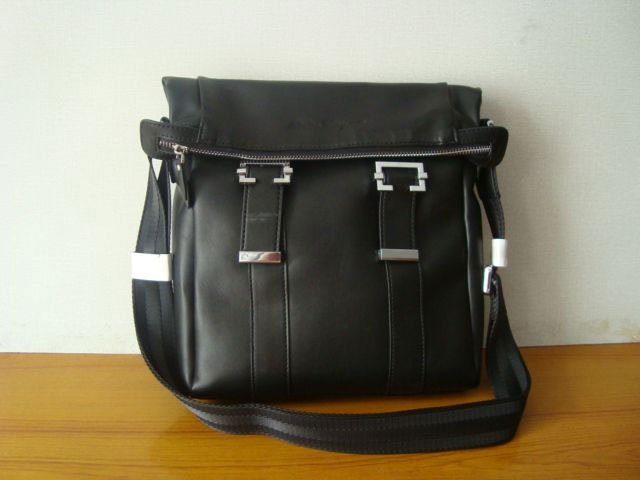 man-bags11.jpg