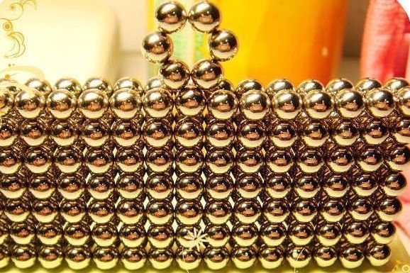 Neocube-magnetic-Neodynmium-balls-Sphere-neocube_2865342_7_bak