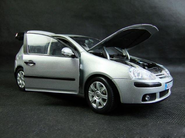ruifengtoy.cn.alibaba.com__119922742_307608992.jpg