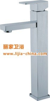 F6607-890.jpg