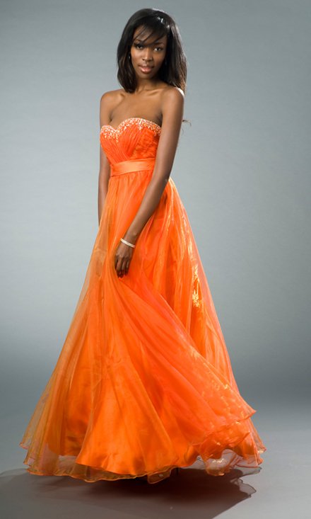 PromGirl-490296555  .jpg