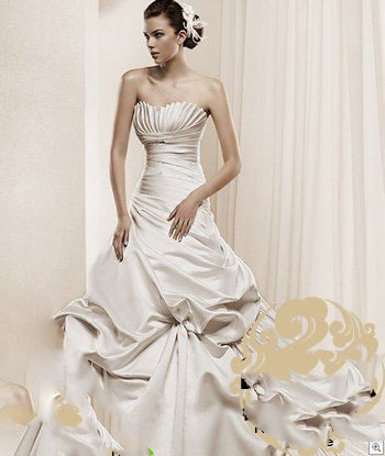 Pleated Pick up skirts Ruched Corset Bodice A Line Wedding Dresses Strapless CG030611.jpg