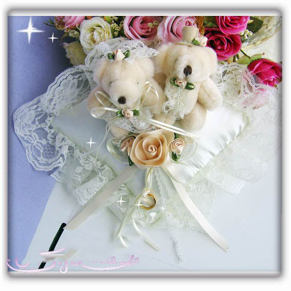 bear ring pillow.jpg