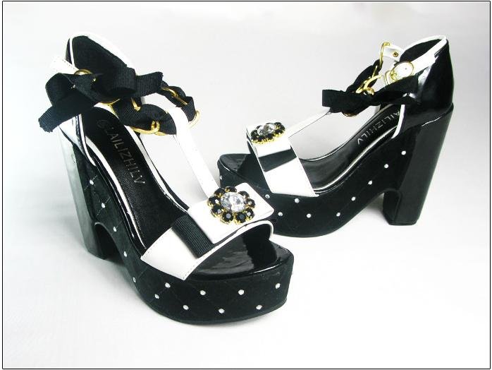 woman shoes 165-5.jpg