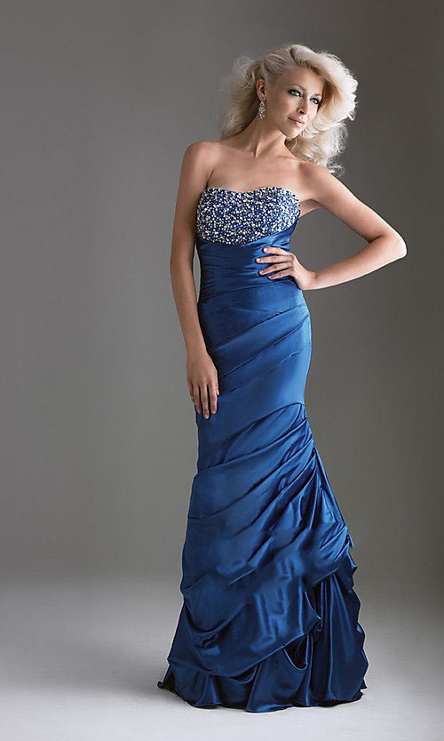 PromGirl-589259309.jpg