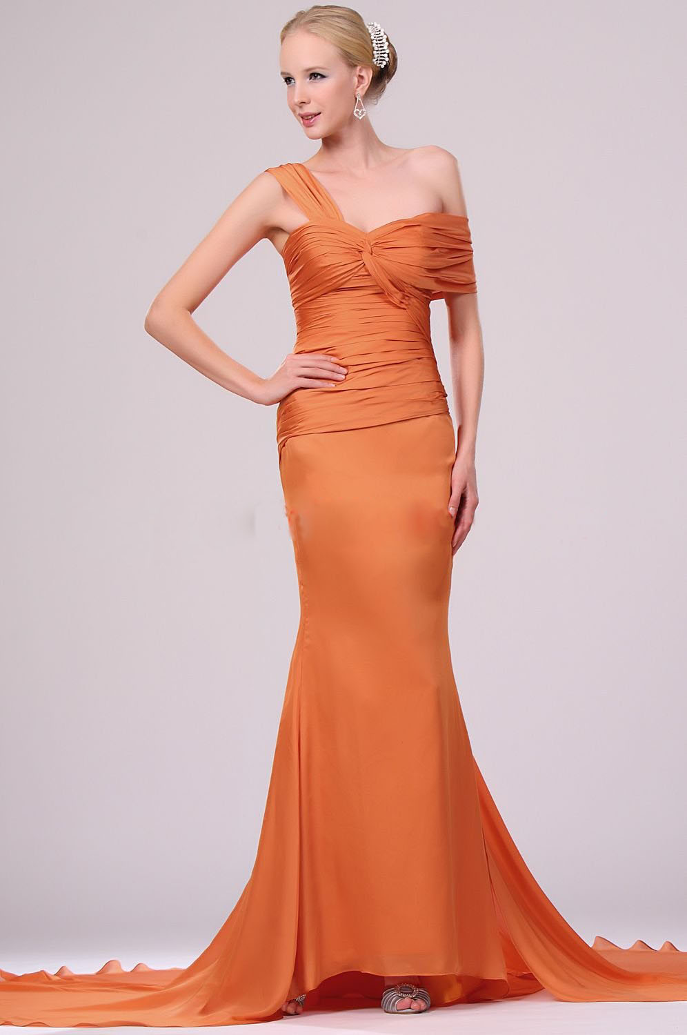 00110310b-robe-de-Gala-longue-Glamedressit.jpg