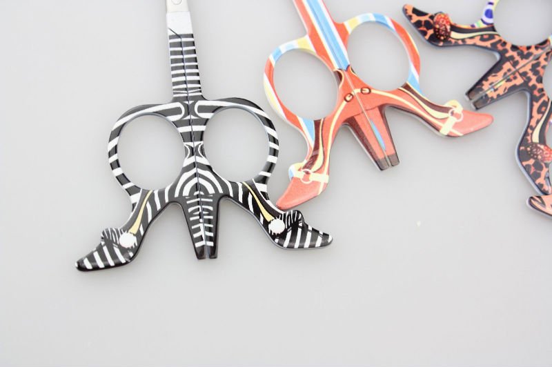 High heel shoe scissor 004