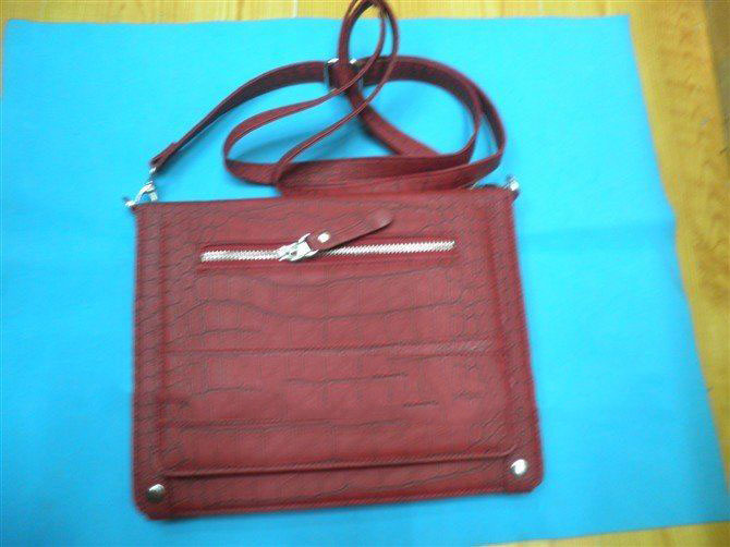 leather bag for ipad 2.jpg