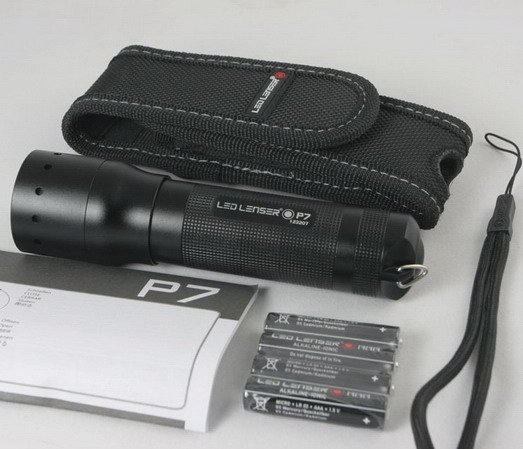 FREE SHIPPING Wholesale-retail Hotsale New Item Coast Led Lenser P7 8407 Flashlight Tactics Torch 200Lm Rubber or Metal Swithch