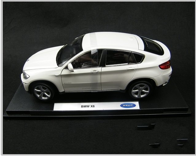 Free Shipping Wholesale and Retail 1:18 X6 Alloy White Diecast Car Models