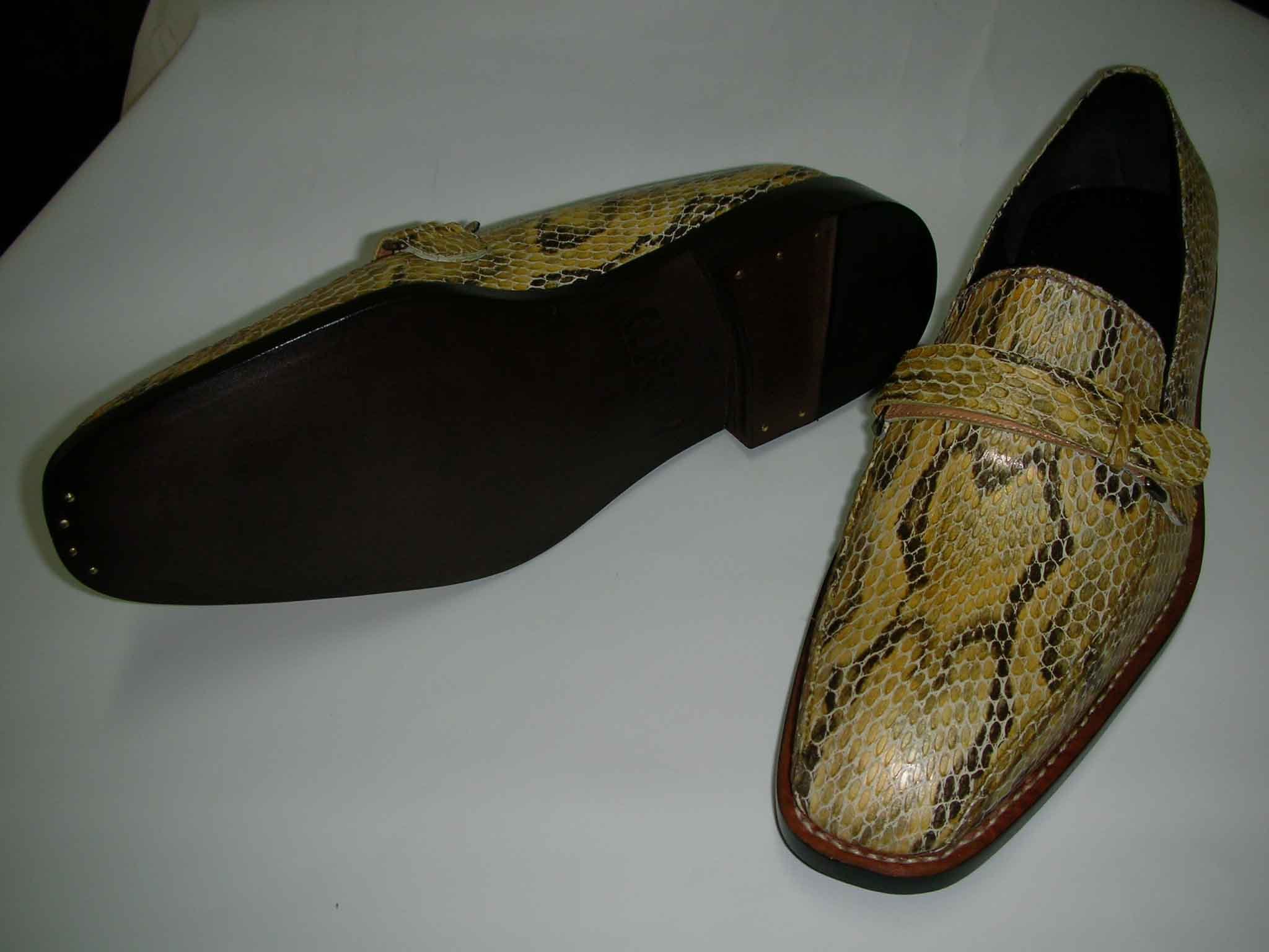 Custom Made Goodyear Welted Dress Leather Shoes for Men