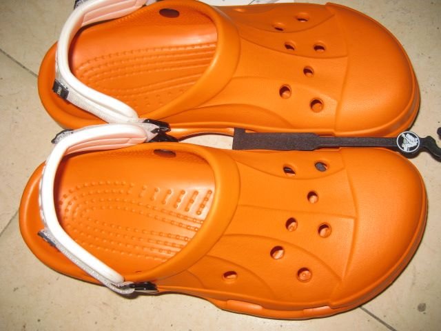 Hot Selling 100% Authentic Crocs Off Road Shoes with Big Disscount