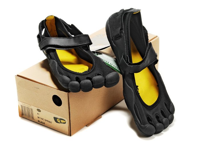 Free Shiping,five Toe Shoes, 2011 Wholesale Newest Style Climbing Shoes