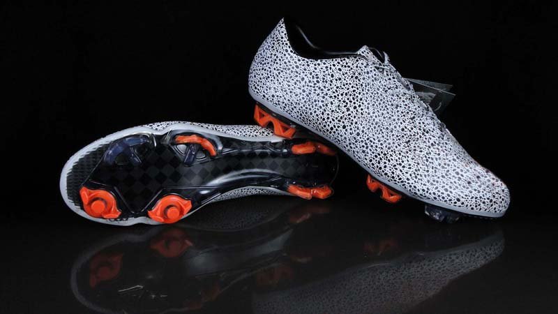 "Snow Leopard" Assassin 6 Generations Soccer Shoes, Football Shoes, Sports Shoes Free Shipping Men's Football Boots