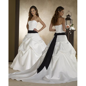 Free Shipping!Wholesale - Cheap White Wedding Dresses!chapel Train A-line Wedding Dresses/bridal Gowns #189