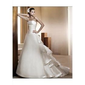 Free Shipping-Organza Strapless Straight Neckline with Satin Band Saum Zipper in Chapel Train Elegant A Line Wedding Dress