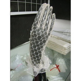 Vogue Wrist-length Bridal Gloves