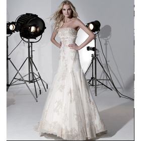 Supplier Custom Romantic Strapless Slim A Line Wedding Dresses Wholesale Retail
