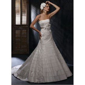 Free Shipping Satin Beading Chapel Train Applique Strapless Beach A Line Wedding Dresses for Bride
