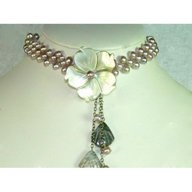 295,Wedding Accessories,pearl Shell Flower Necklace