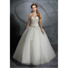 Free Shipping Tulle Strapless Sweetheart Neckline with Ball Gown Skirt in Corset Back and Chapel Train Fashion Bridal Wedding