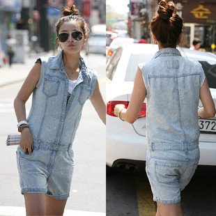 Korean Version of The New Hot Mill Piece of White Light Bib Pants