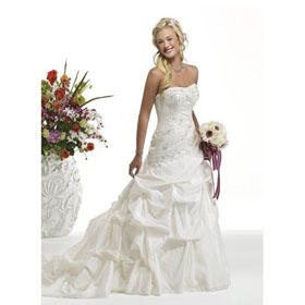 Floor-length Elegant & Luxurious Taffeta Strapless A-LINE Chapel Train Wedding Dress