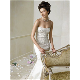 Embroidery & Halter Sleeveless White Beach Wedding Dresses