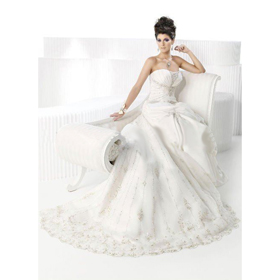 White Floor-length Strapless & Chiffon Cathedral Train Wedding Dresses