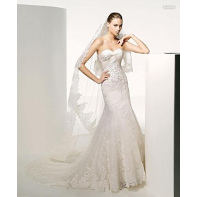 Sleeveless Sexy Lace Embroidery Floor Length Beach Wedding Dresses