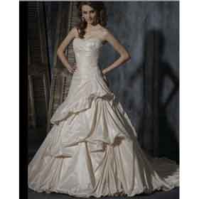 Sexy Strapless Ball Gown Court Train Sleeveless Beading Satin Wedding Dress