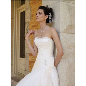 Custom Made 2011 New Arrival Beautiful Organza Sleeveless Free Shipping Wedding Dress