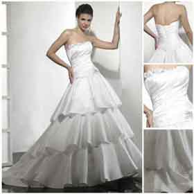 Multiple Layers Scalloped-Edge Lace-up Back Satin Strapless Wedding Dress