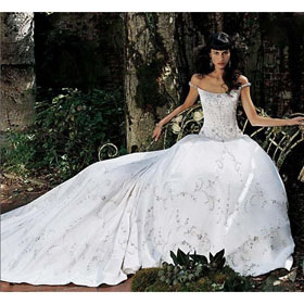 Floor-Length Spaghetti Straps Appliques Elegant Sleeveless Luxury Wedding Dresses