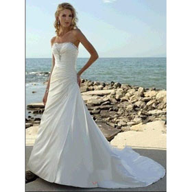 Tail Custom-Made Strapless Floor-length Wedding Gown
