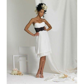 Strapless Chiffon Material with Flower Waistband Mini Wedding Dress