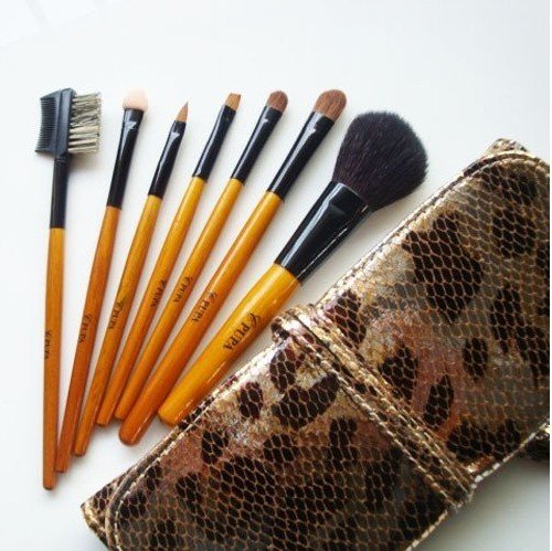 Wooden Handle Free Leather Light Brown Makeup Brushes