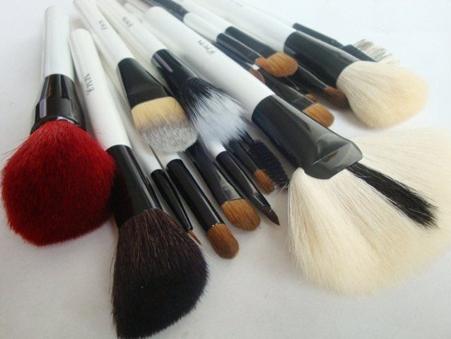 Colorful Design Free Leather Professional Style Makeup Brushes