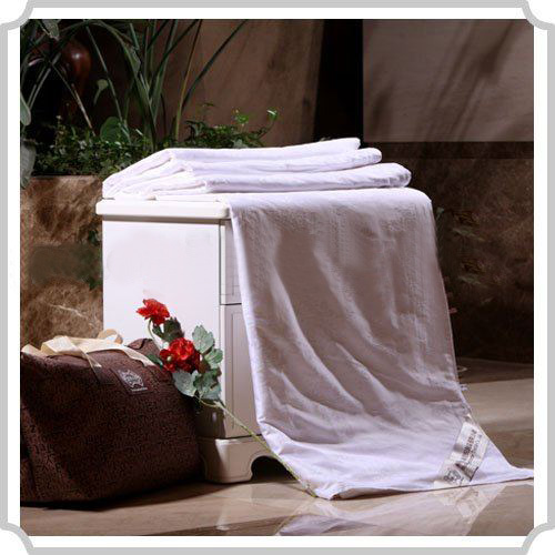Guaranteed 100% Natural Mulberry Silk Full Size 180*210cm Quilt