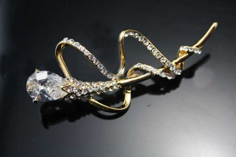 Ladies Fashion Traditional Handwork Crystal Brooches