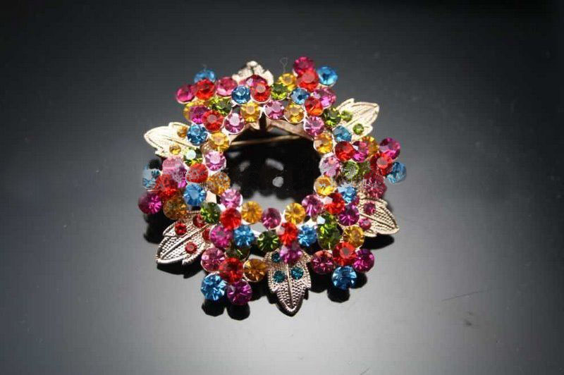100% Band New Traditional Handwork Circle Crystal Brooches