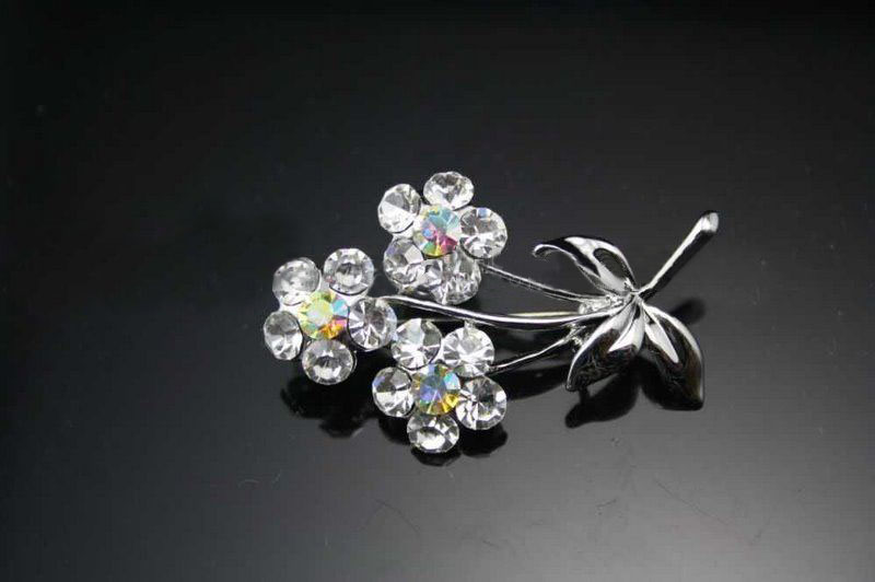 High Quality New Women Fashion Crystal Brooches