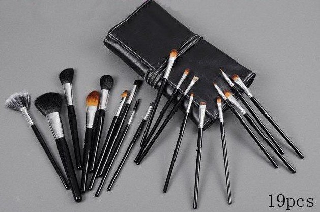Black Handle Brand New Makeup Brush Set