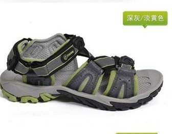 Wear-resisting Rubber Soft Sole Flat Men's Beach Sandals