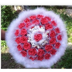 Red Rose With Bear Round Shape Flowers & Wreaths