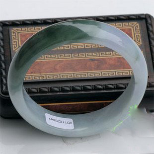 Light Green Round Shape Jade Bracelets & Bangles