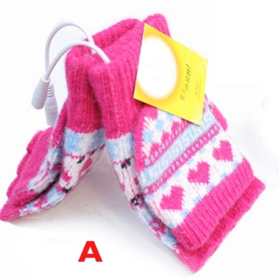 USB Powered Red With Heart Shape On Christmas Gloves