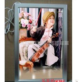 A Smart Boy Super Thin LED Advertising Light Boxes