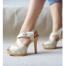 White High Heel With Rivets Platform Shoes